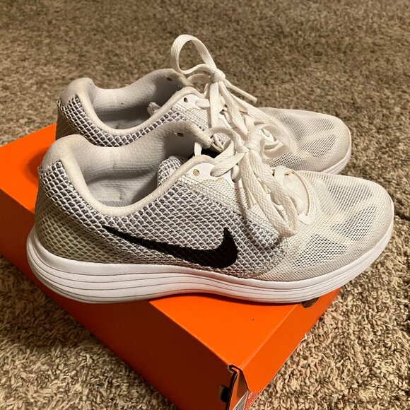 Nike Shoes - Nike revolution 3 Running Shoes